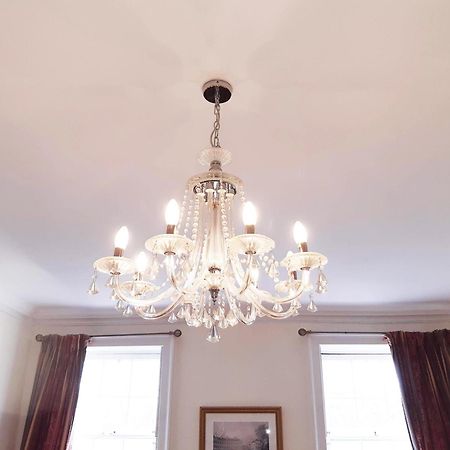 18 The Circus Apartment Бат Экстерьер фото
